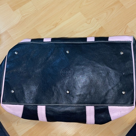 EUC Authentic Roots Monogramed Duffel Bag Circa 90’s? - Picture 7 of 12